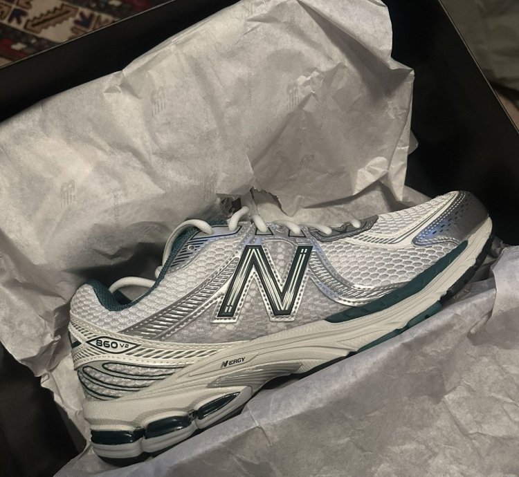 Ald New Balance 860v2