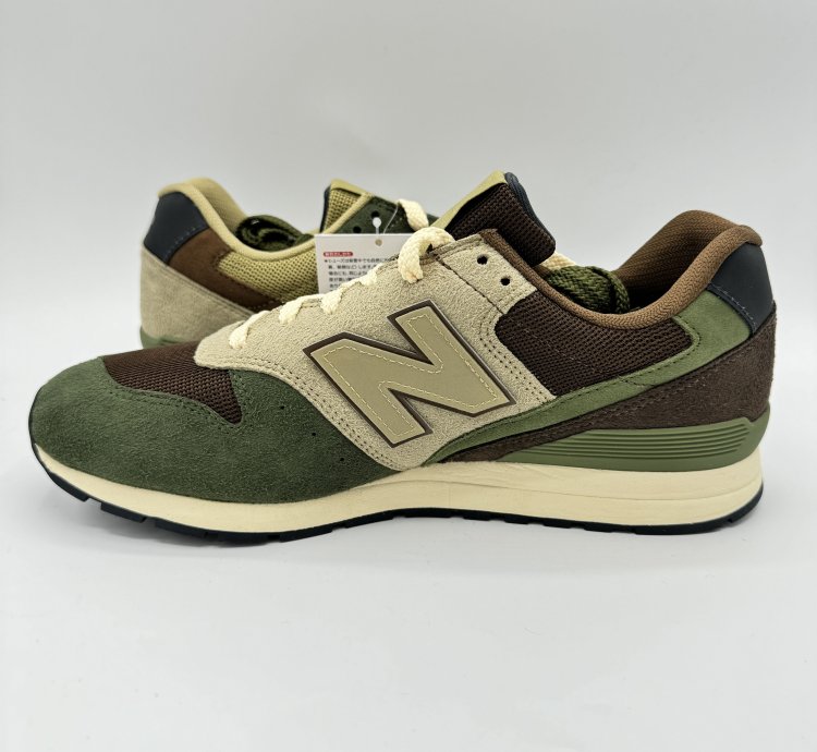 Beams New Balance 996 Mismatch Gore-tex