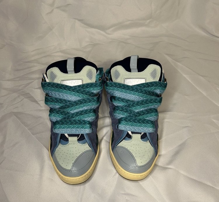 Lanvin Curb Sneakers In Blue