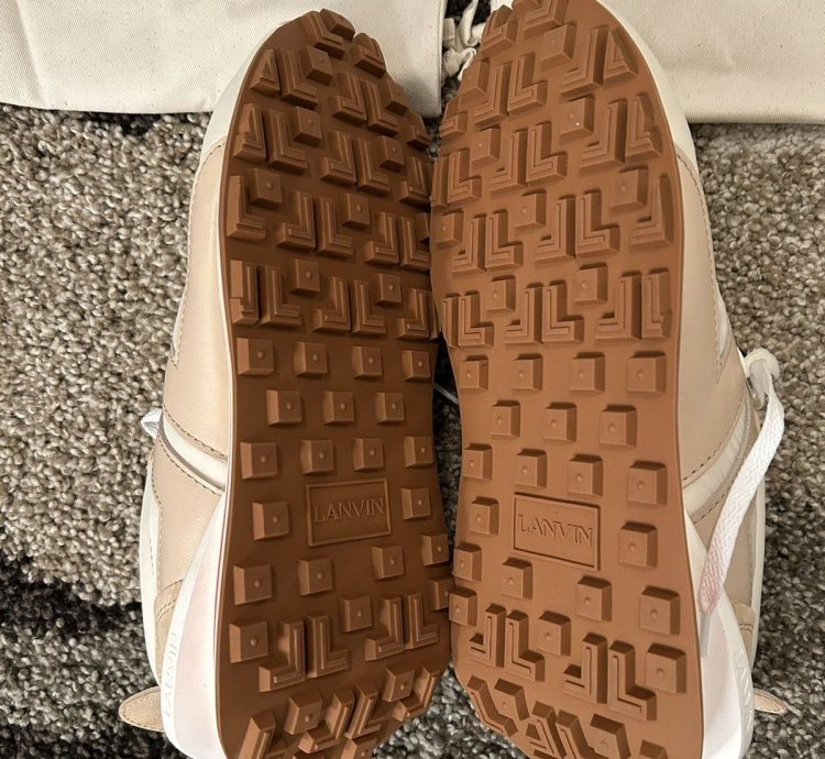 Lanvin Paris Bumper Bumpr Mens Beige Sneakers Eu 42 Us 9 Nib