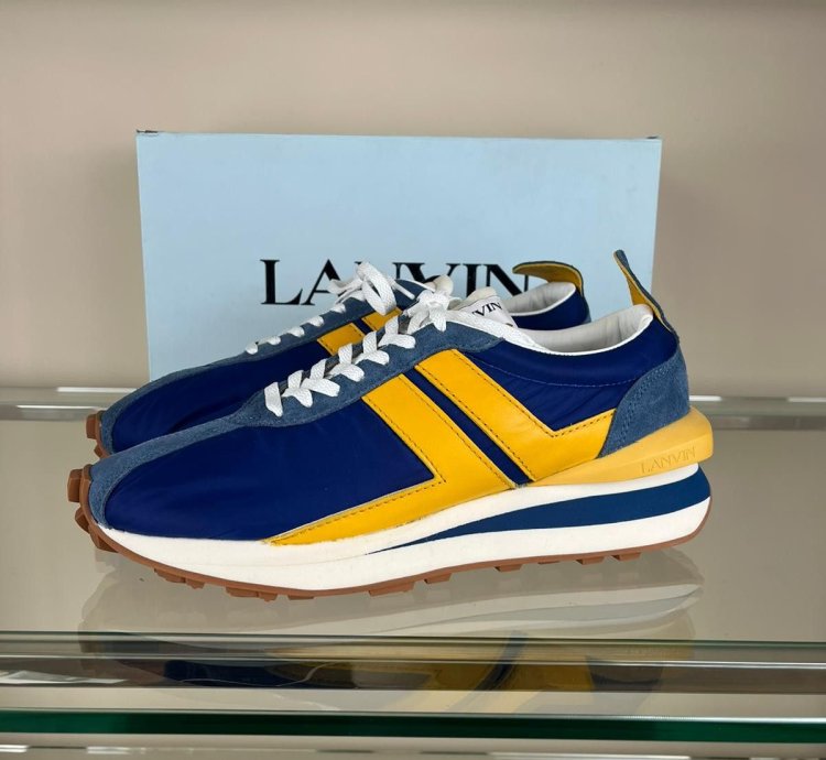 Low Top Runner Sneakers In Multicolor