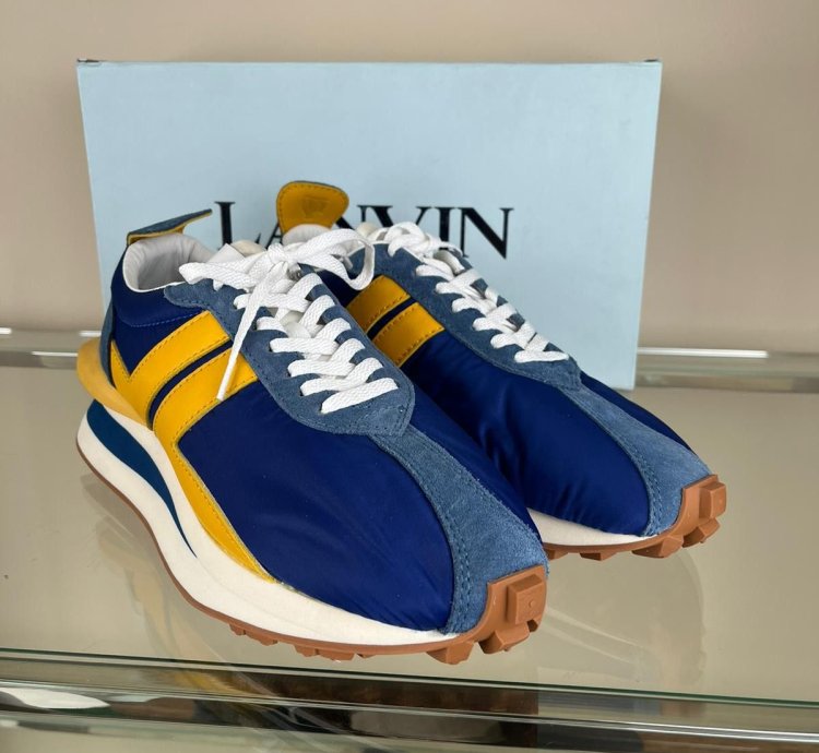 Low Top Runner Sneakers In Multicolor