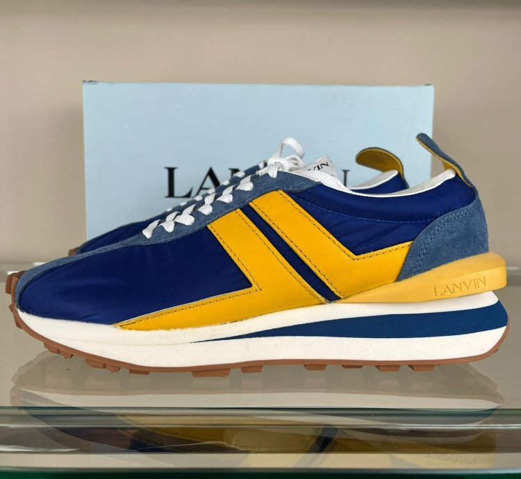 Low Top Runner Sneakers In Multicolor