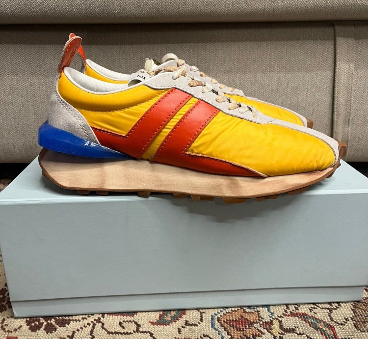 Mesh Runner Trainer Sneakers In Yellow Red