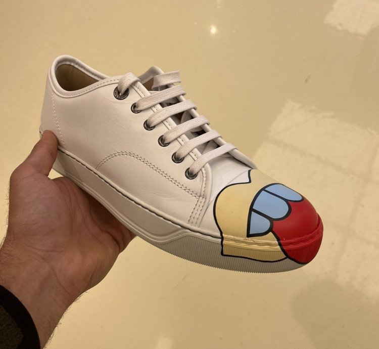 Mouth Tongue Sneakers In White