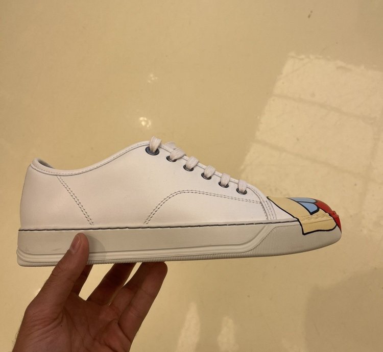 Mouth Tongue Sneakers In White