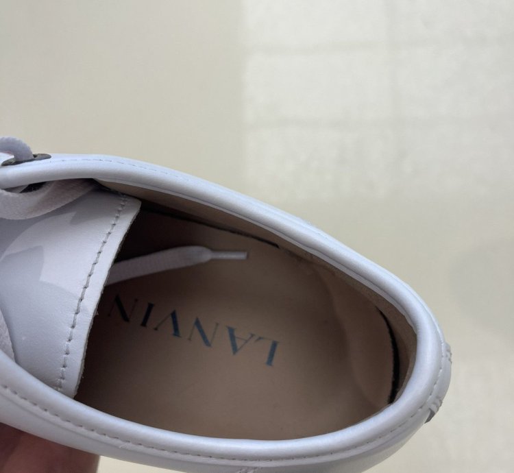 Mouth Tongue Sneakers In White