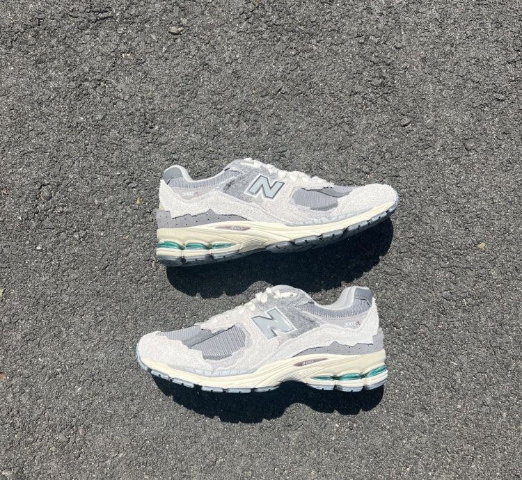 New Balance 2002r Protection Pack Rain Cloud