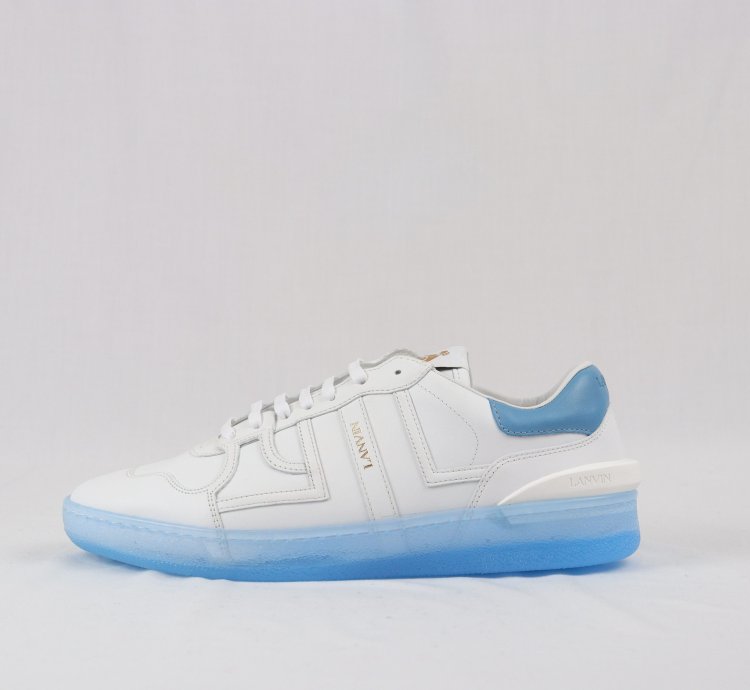 O1rshd11223 Clay Low Top Sneakers In White Blue