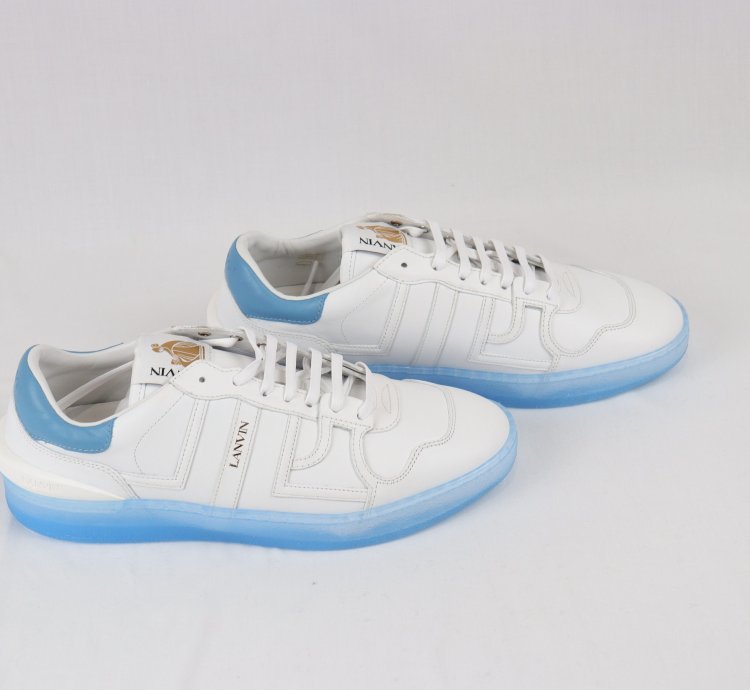 O1rshd11223 Clay Low Top Sneakers In White Blue