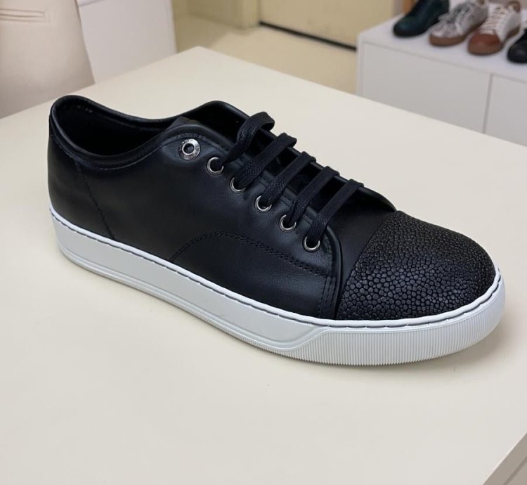 Shoes In Black