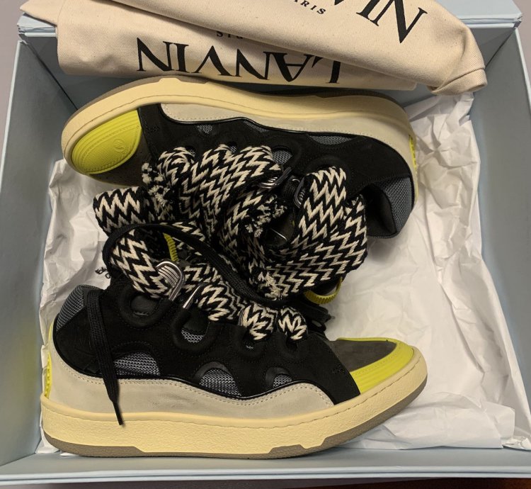 Ss 21 Curb Sneakers