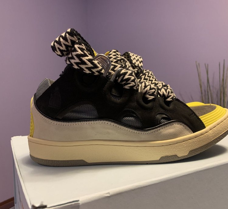 Ss 21 Curb Sneakers