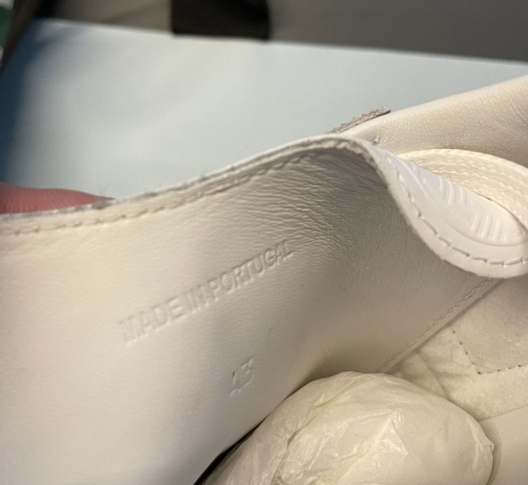 Super Runway Limited Edition Logo Sneaker
