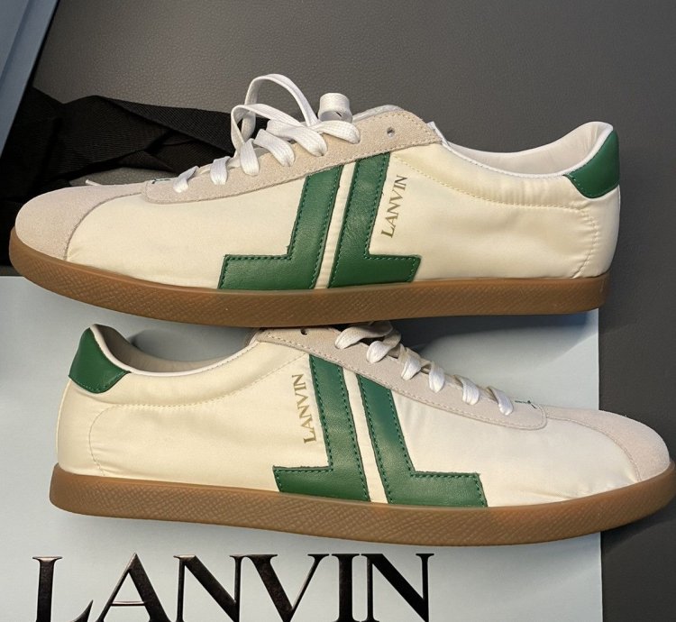 Super Runway Limited Edition Logo Sneaker