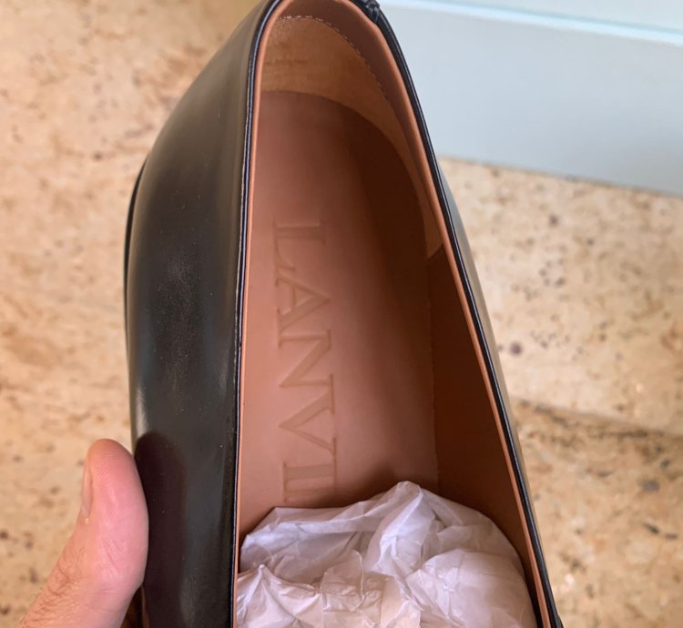 Swan Loafers In Black