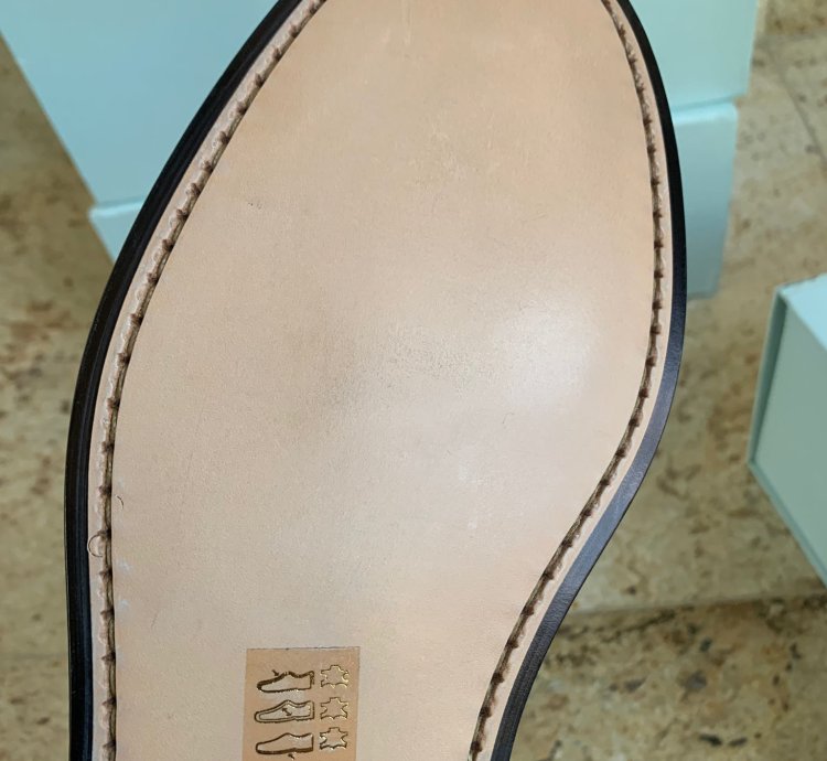 Swan Loafers In Black