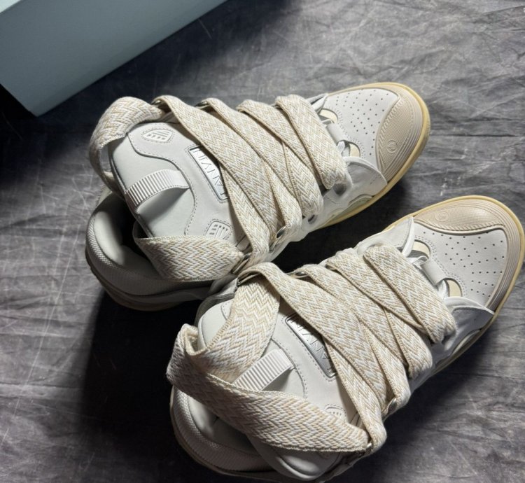 The Webster Lanvin Curb In White Jade