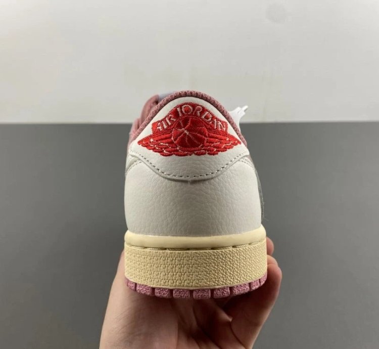 Air Jordan 1 Retro Low Og Sp Travis Scott Sail Shy Pink