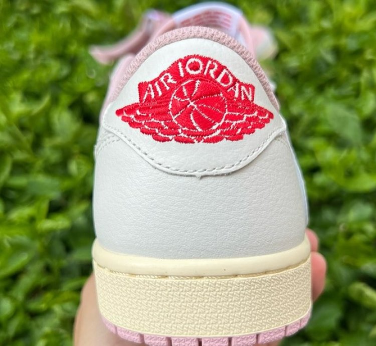 Air Jordan 1 Retro Low Og Sp Travis Scott Sail Shy Pink