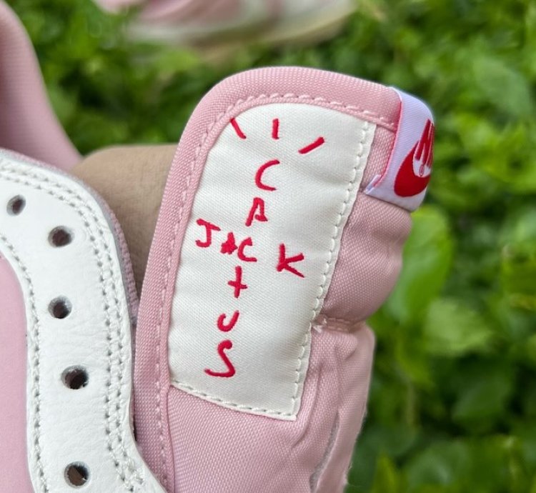 Air Jordan 1 Retro Low Og Sp Travis Scott Sail Shy Pink