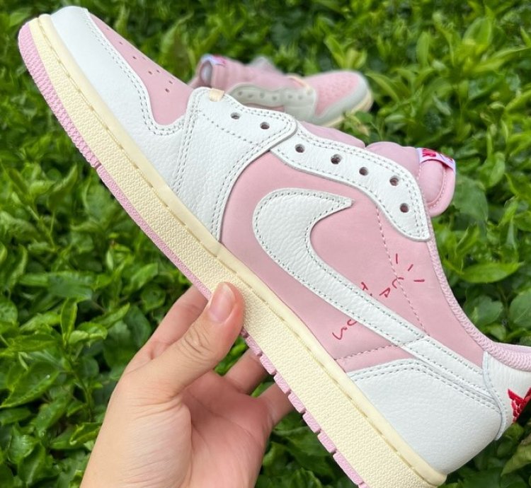 Air Jordan 1 Retro Low Og Sp Travis Scott Sail Shy Pink