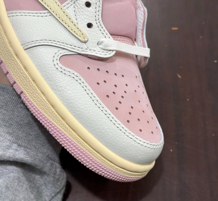 Air Jordan 1 Retro Low Og Sp Travis Scott Sail Shy Pink