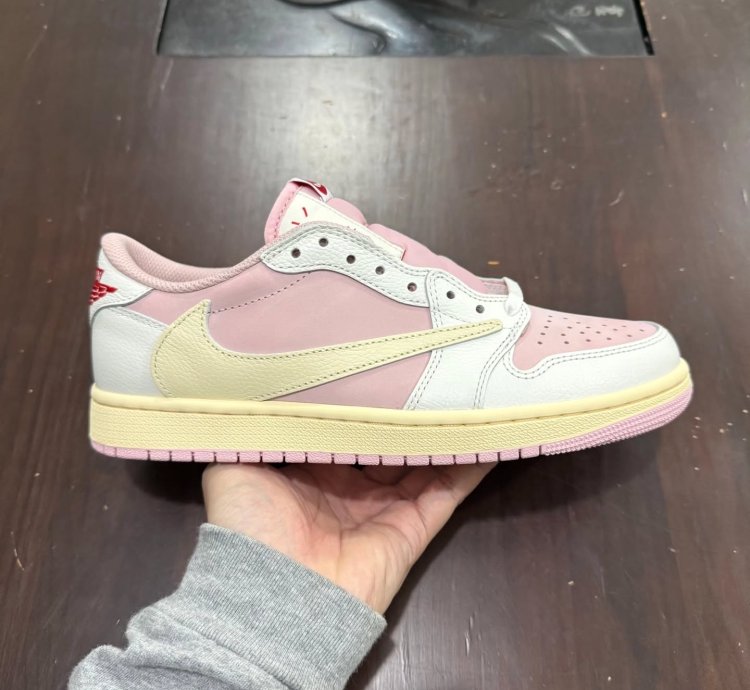 Air Jordan 1 Retro Low Og Sp Travis Scott Sail Shy Pink