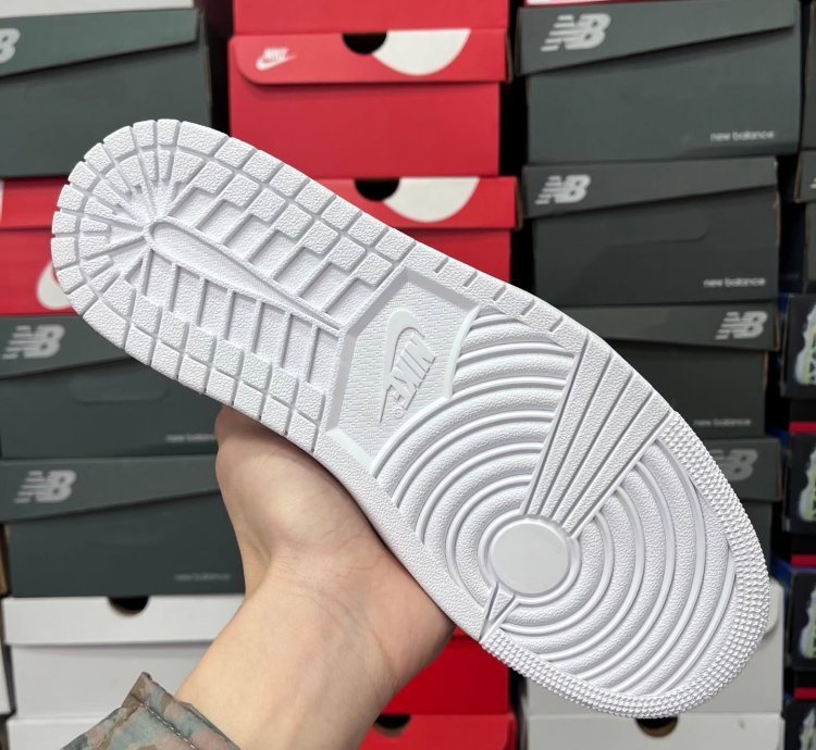Air Jordan 1 Retro Low Og Sp Travis Scott Michael Rubin White Party