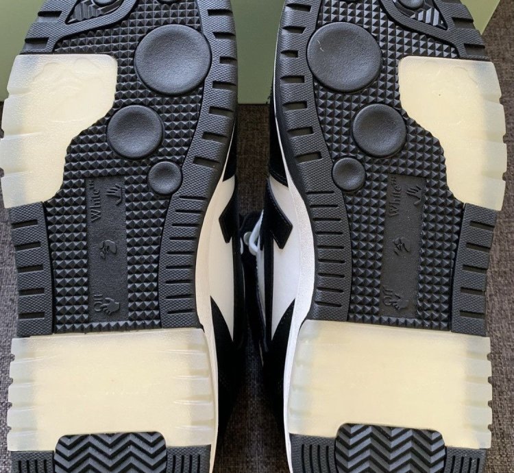 10 Off-white Out Of Office White Black 000 Low Tops