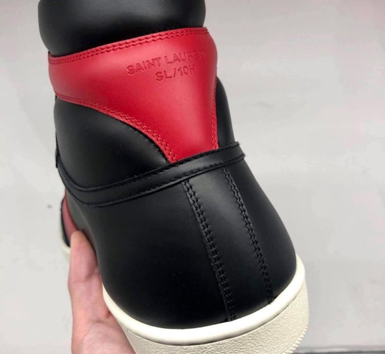 15fw Bred Sl 10h Court Sneakers Sz44