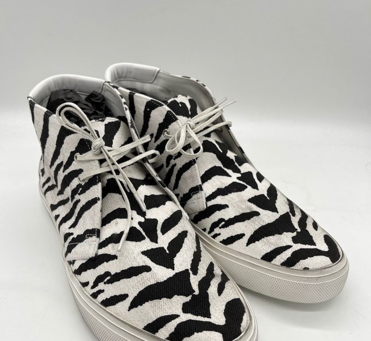 60 Off Saint Laurent Zebra Chukka Sneakers