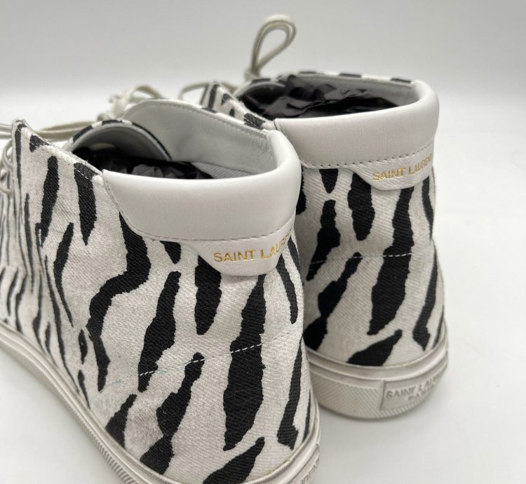 60 Off Saint Laurent Zebra Chukka Sneakers