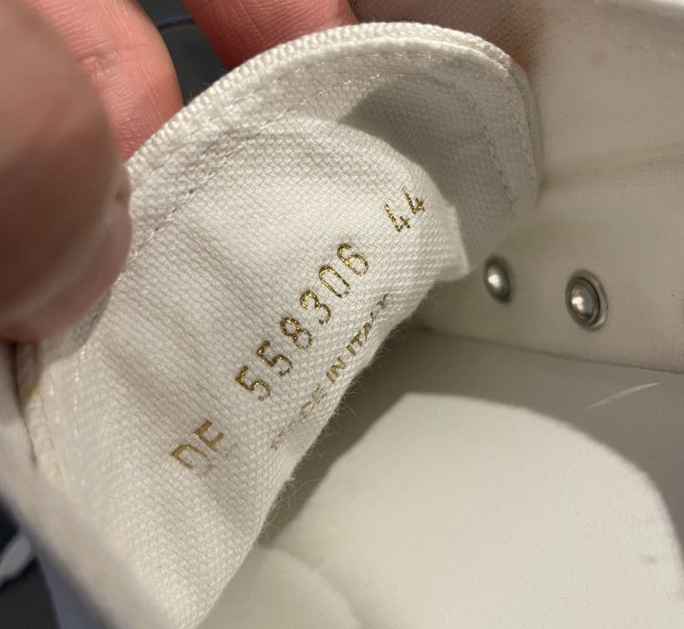 650new Limited Edition Runway Star Canvas Low Top Sneakers