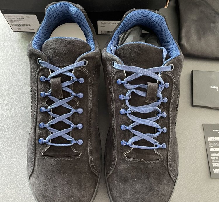 890 Value Runway Brand New Velour Velvet Jump Sneakers