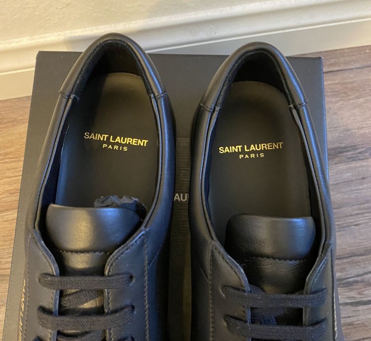 Andy Low Top Sneakers In Leather