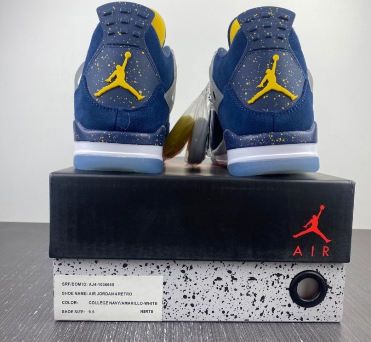 Nike Air Jordan 4 Retro Michigan