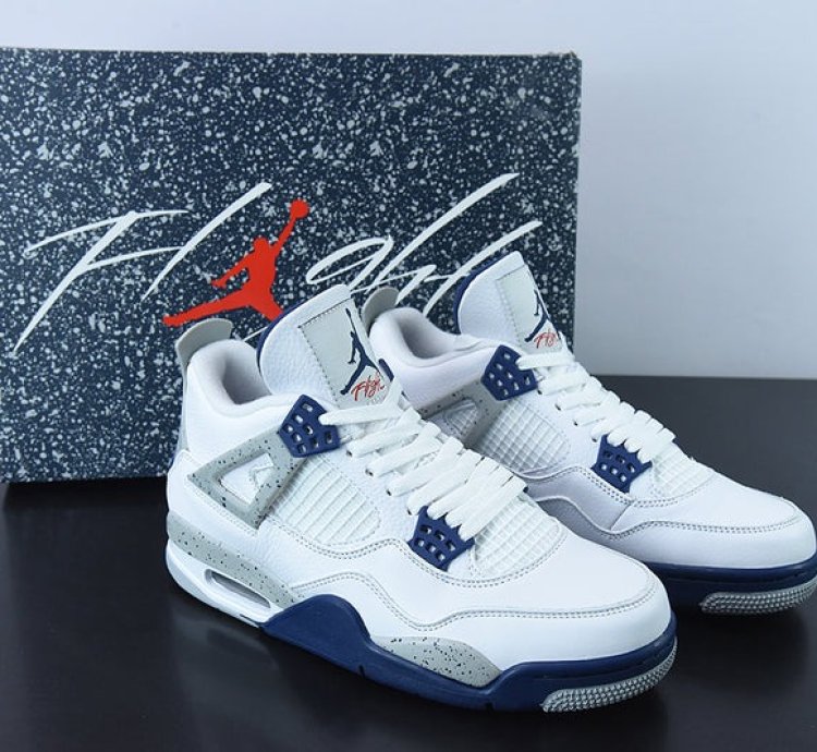 Nike Air Jordan 4 Retro Midnight Navy