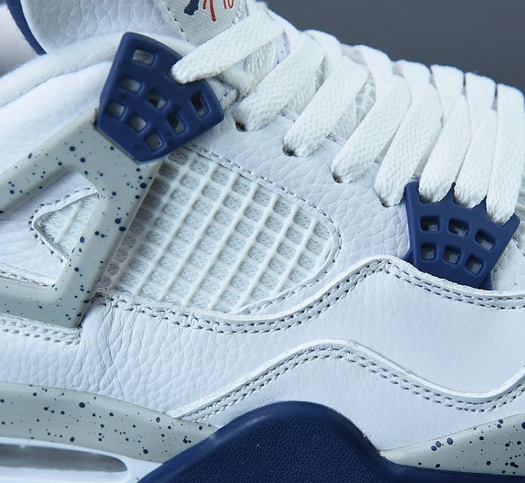 Nike Air Jordan 4 Retro Midnight Navy