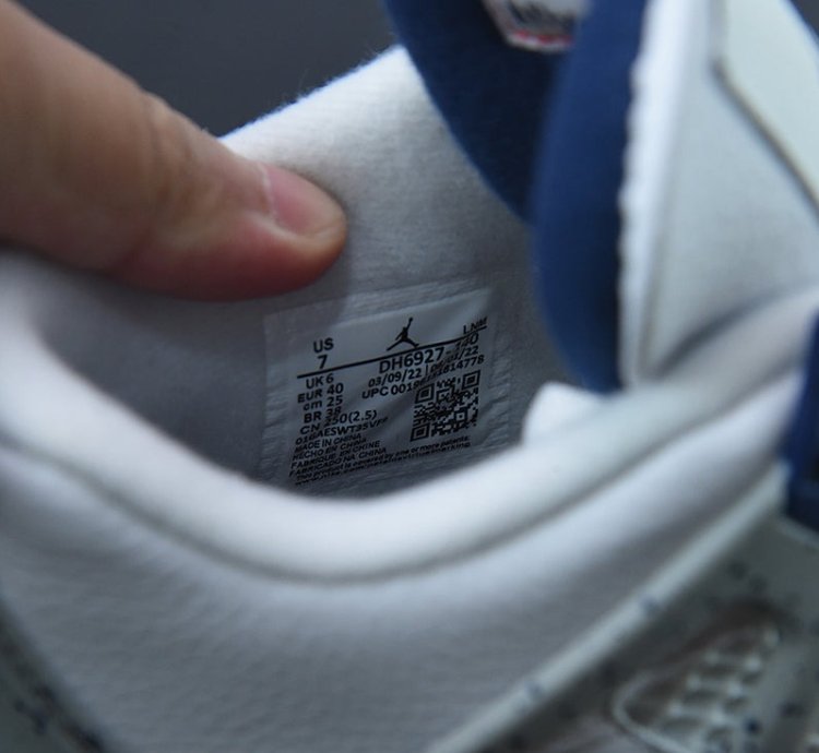 Nike Air Jordan 4 Retro Midnight Navy