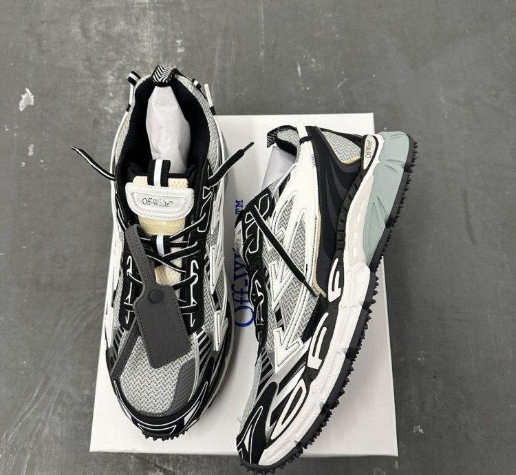 Be Right Back Sneaker Light Grey Black