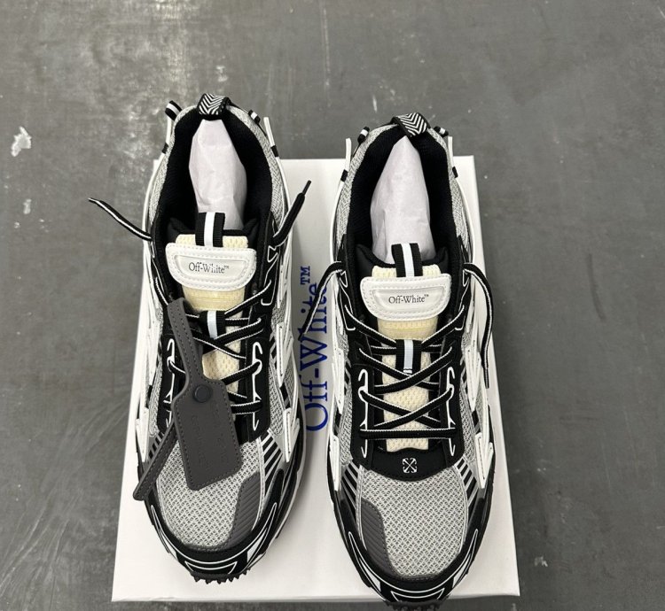 Be Right Back Sneaker Light Grey Black