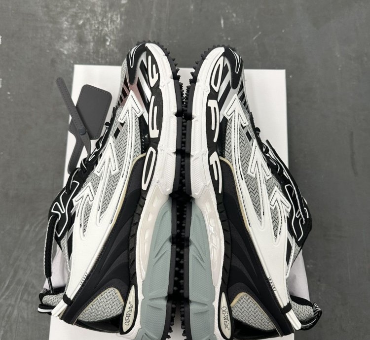 Be Right Back Sneaker Light Grey Black