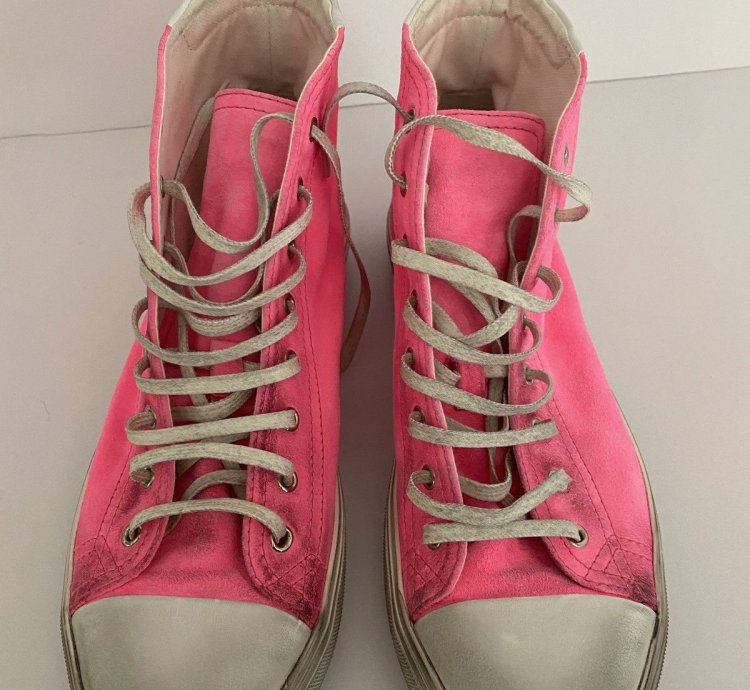 Bedford Hi Tops In Pink Suede Size 43 5