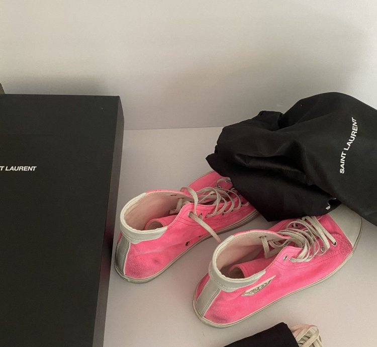 Bedford Hi Tops In Pink Suede Size 43 5