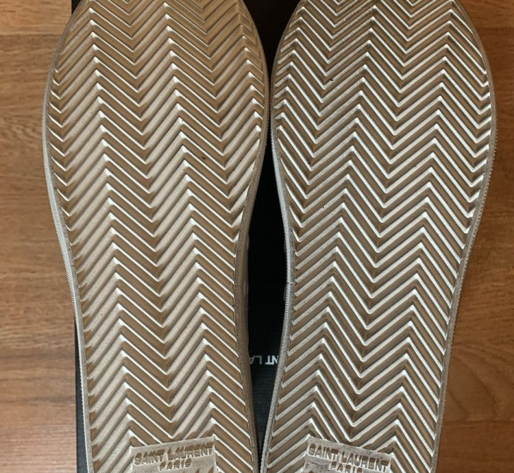 Bedford Low Top Sneakers