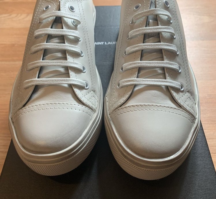 Bedford Low Top Sneakers