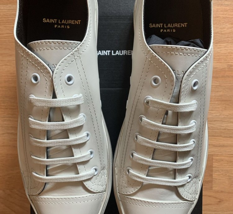 Bedford Low Top Sneakers