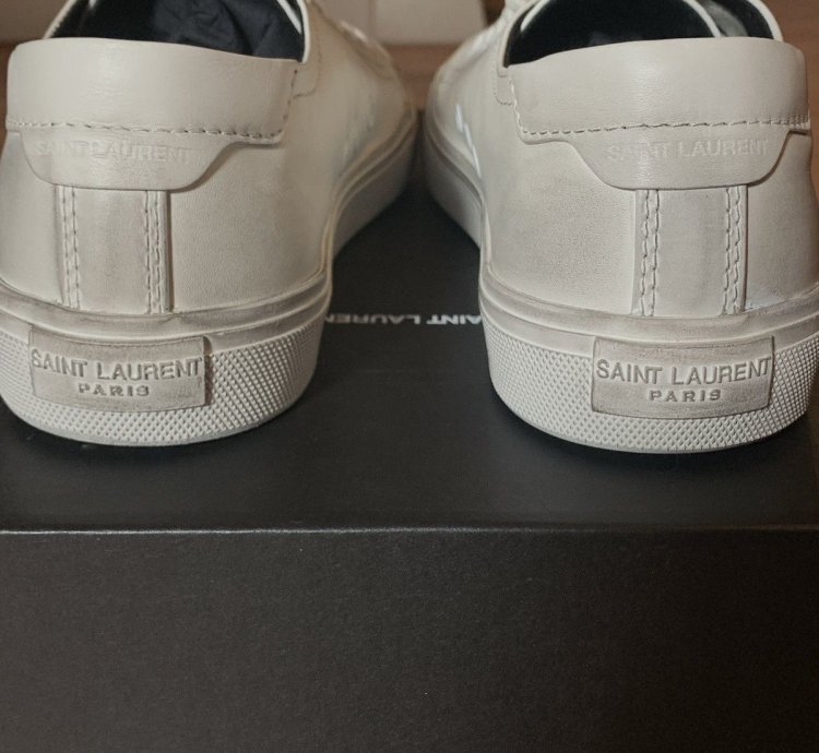 Bedford Low Top Sneakers