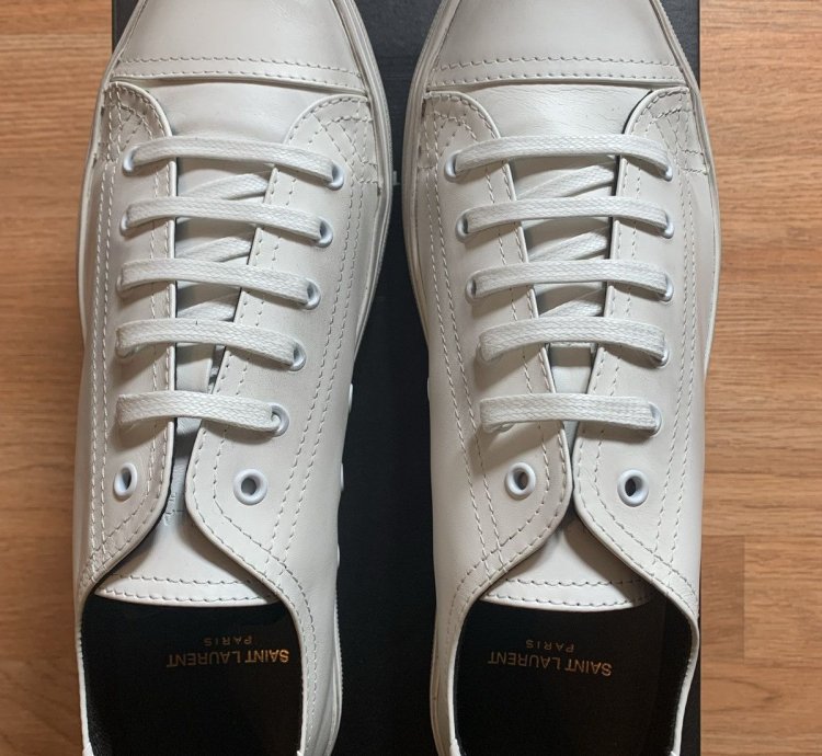Bedford Low Top Sneakers